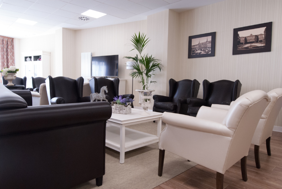 Sanitas Jardines de Sabatini 4.jpg