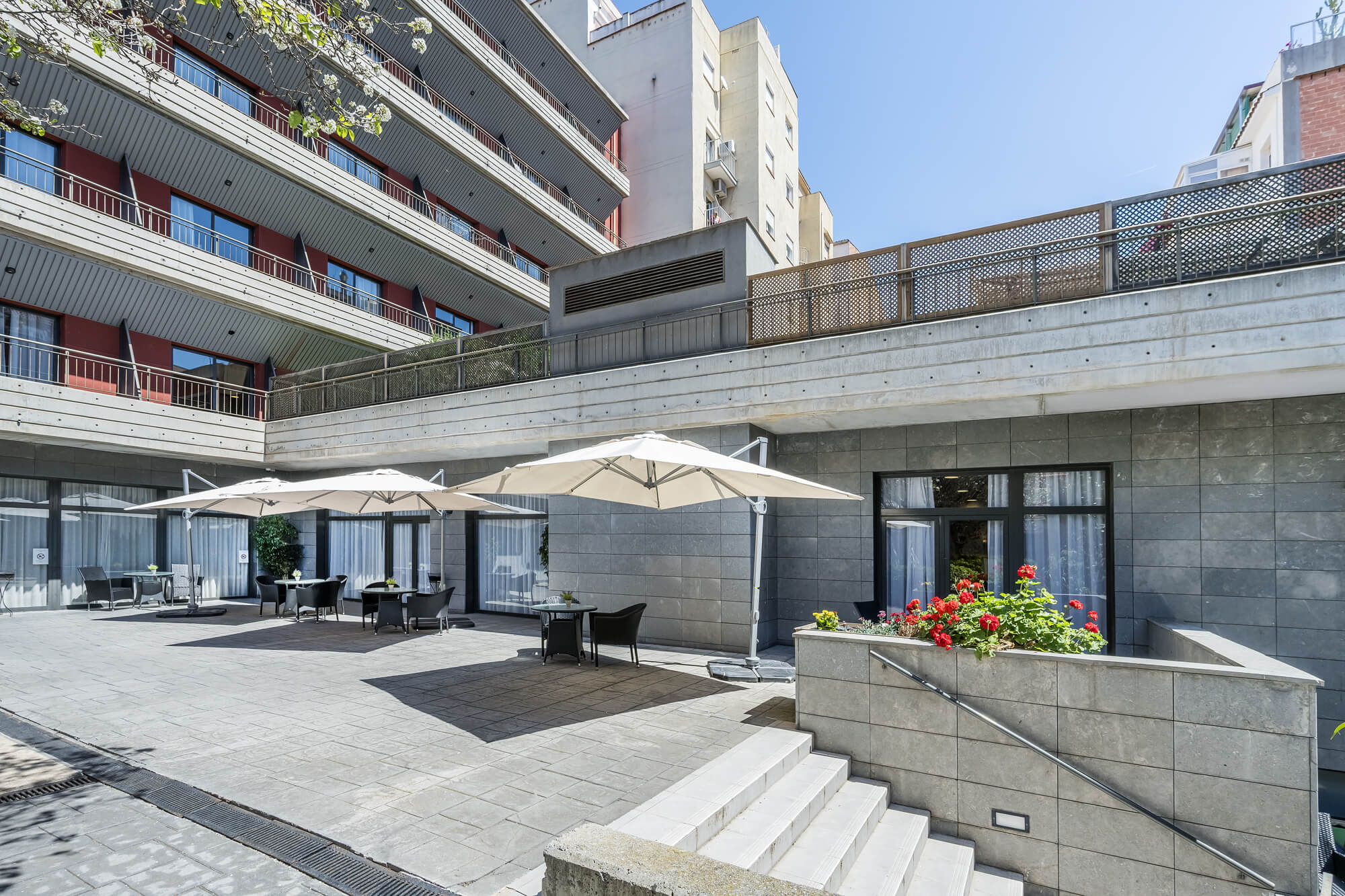 Sanitas Residencia de Mayores Les Corts 3.jpg