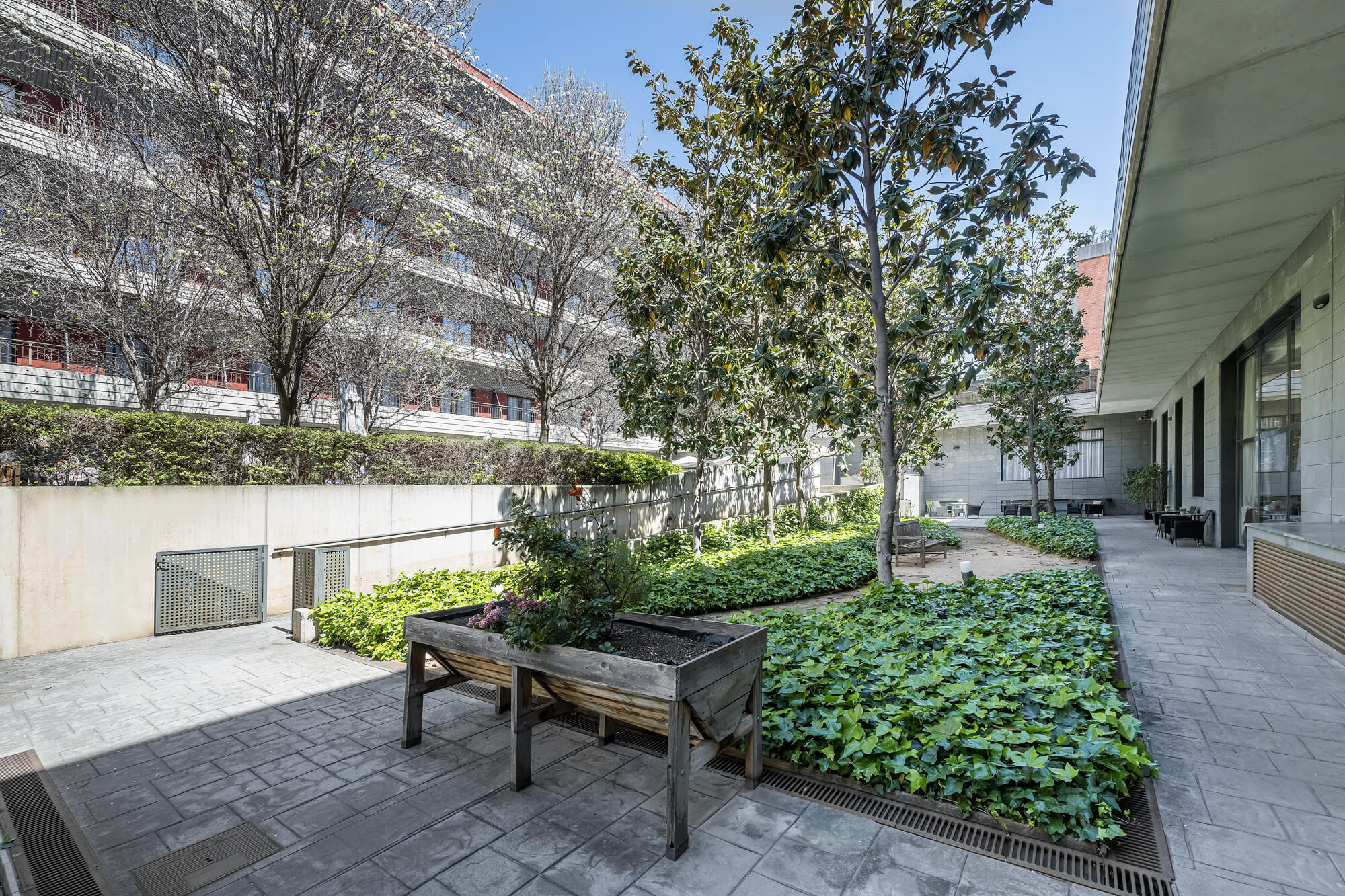 Sanitas Residencia de Mayores Les Corts 2.jpg